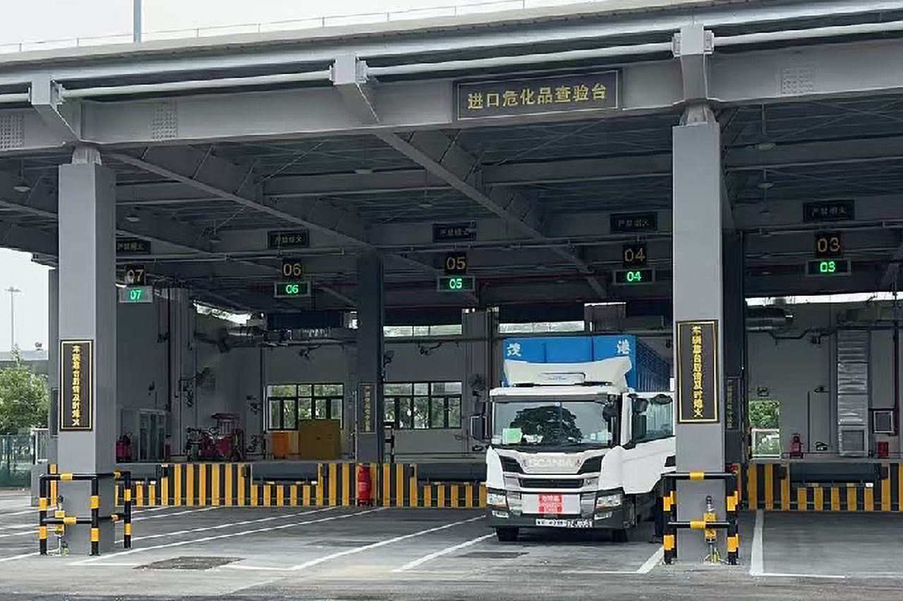 實(shí)力護(hù)航：深圳灣口岸?；吠P(guān)首航告捷！